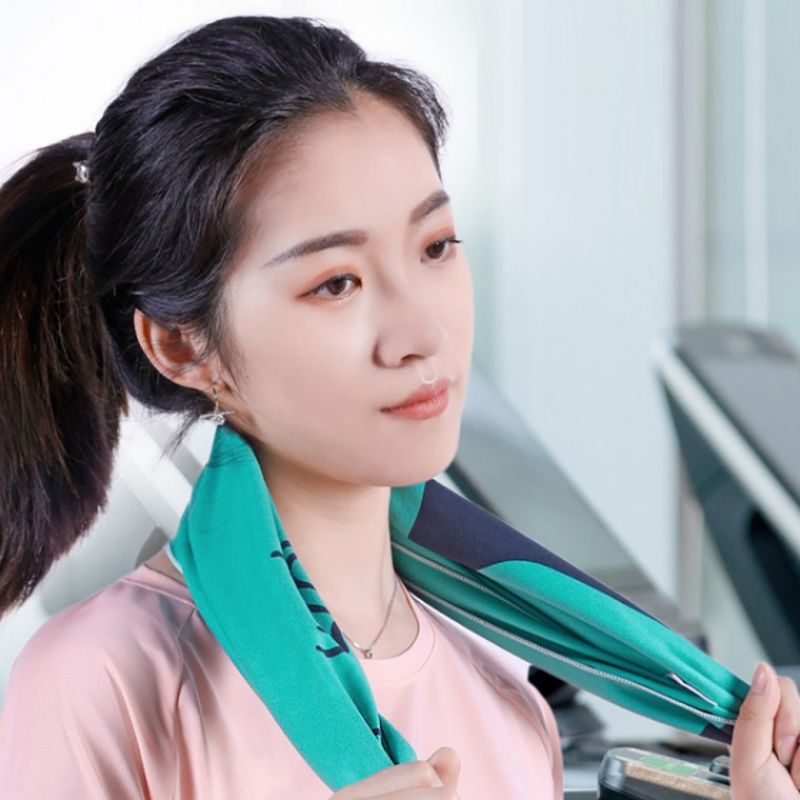 쿨링 스포츠 타월+에어홀 케이스세트(80x40cm) (블랙) 이미지/